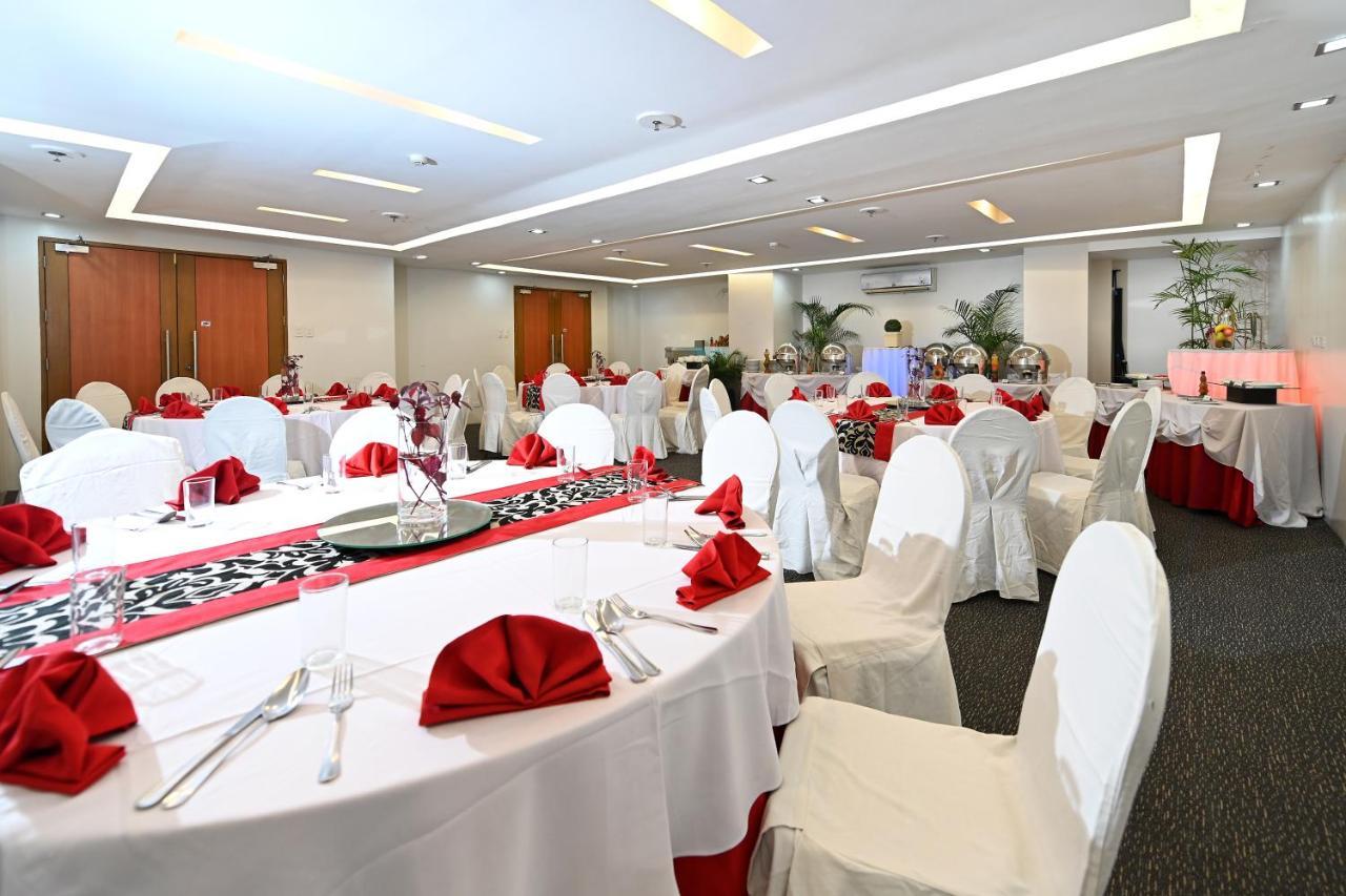 St. Mark Hotel Cebu Stadt Exterior foto