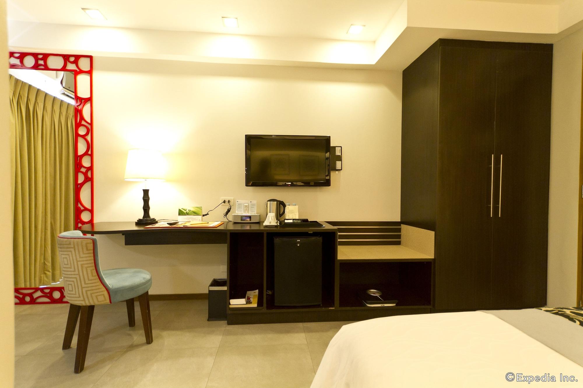 St. Mark Hotel Cebu Stadt Exterior foto